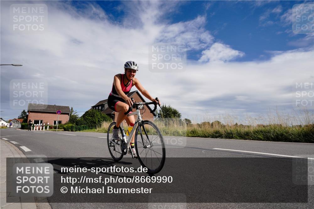 31.08.2025 - Elbe Triathlon Hamburg Michael Burmester http://msf.ph/oto/8669990 31.08.2025 14:56:22 Radfahren 126 meine-sportfotos.de