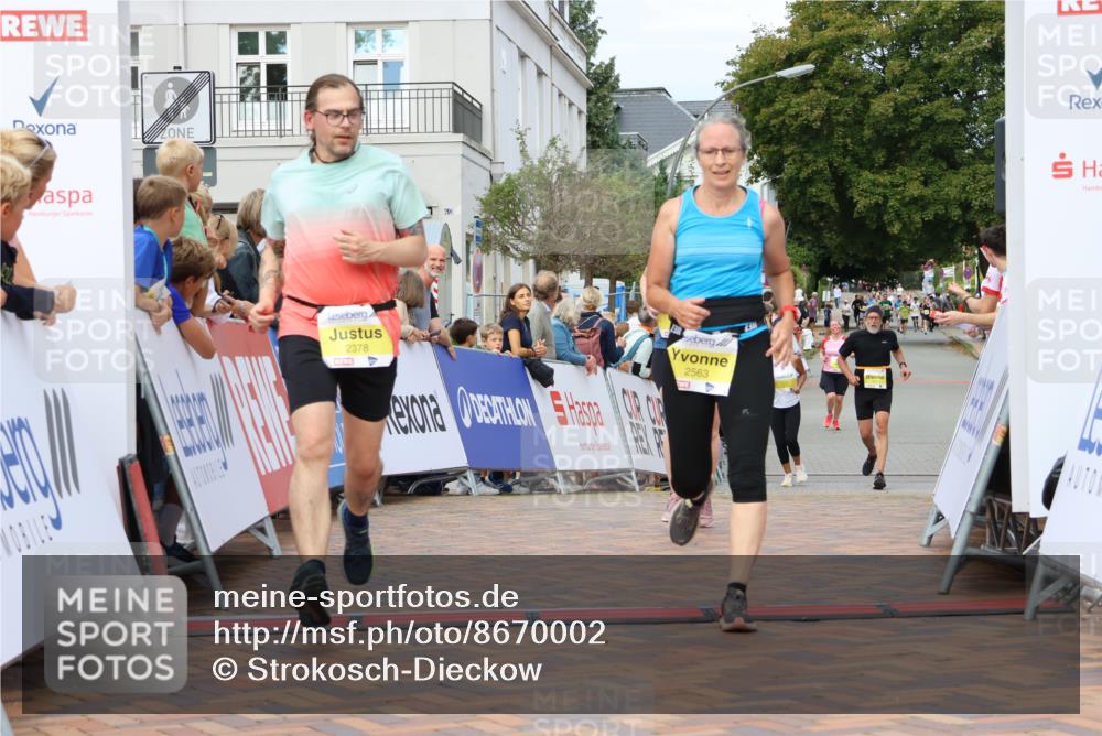 31.08.2025 - 21. Blankeneser Heldenlauf Strokosch-Dieckow http://msf.ph/oto/8670002 31.08.2025 10:34:02 Ziel 2378, 2563, 2120 meine-sportfotos.de