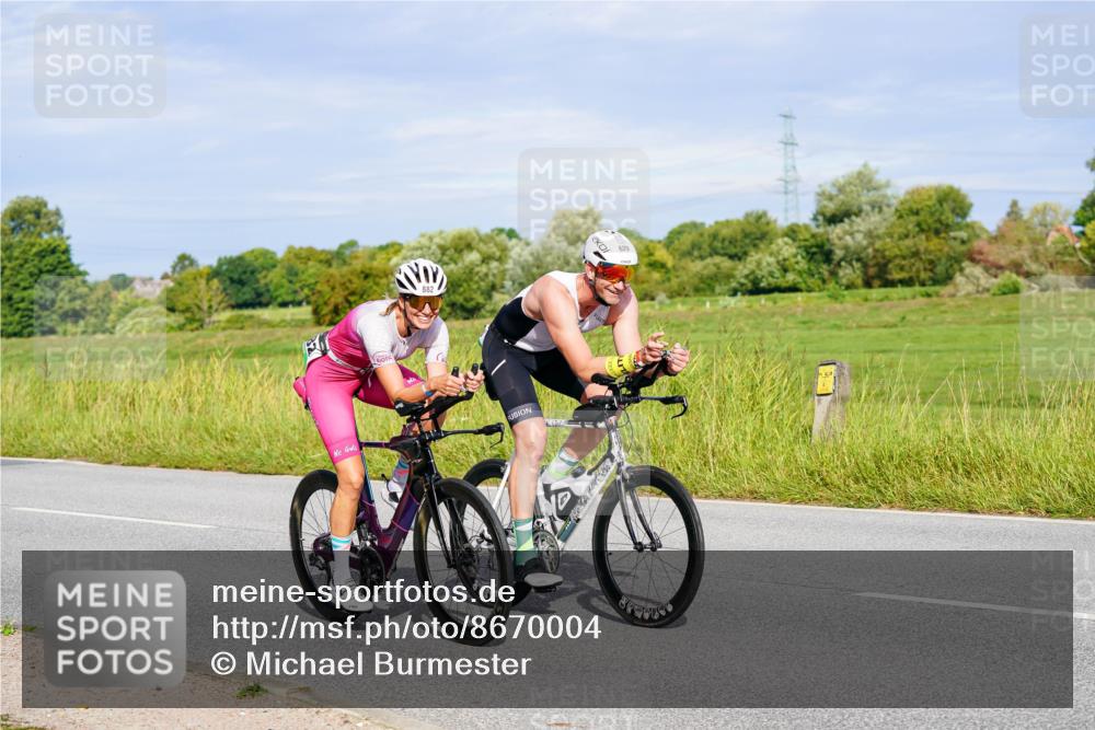 31.08.2025 - Elbe Triathlon Hamburg Michael Burmester http://msf.ph/oto/8670004 31.08.2025 09:57:16 Radfahren 490, 629, 851, 882, 887 meine-sportfotos.de