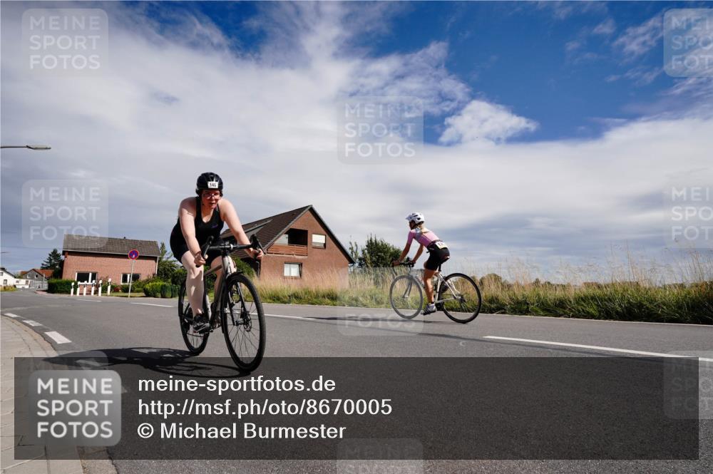 31.08.2025 - Elbe Triathlon Hamburg Michael Burmester http://msf.ph/oto/8670005 31.08.2025 14:57:07 Radfahren  meine-sportfotos.de