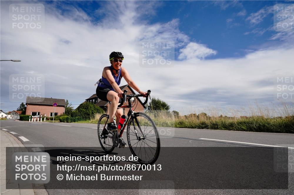 31.08.2025 - Elbe Triathlon Hamburg Michael Burmester http://msf.ph/oto/8670013 31.08.2025 14:57:39 Radfahren  meine-sportfotos.de