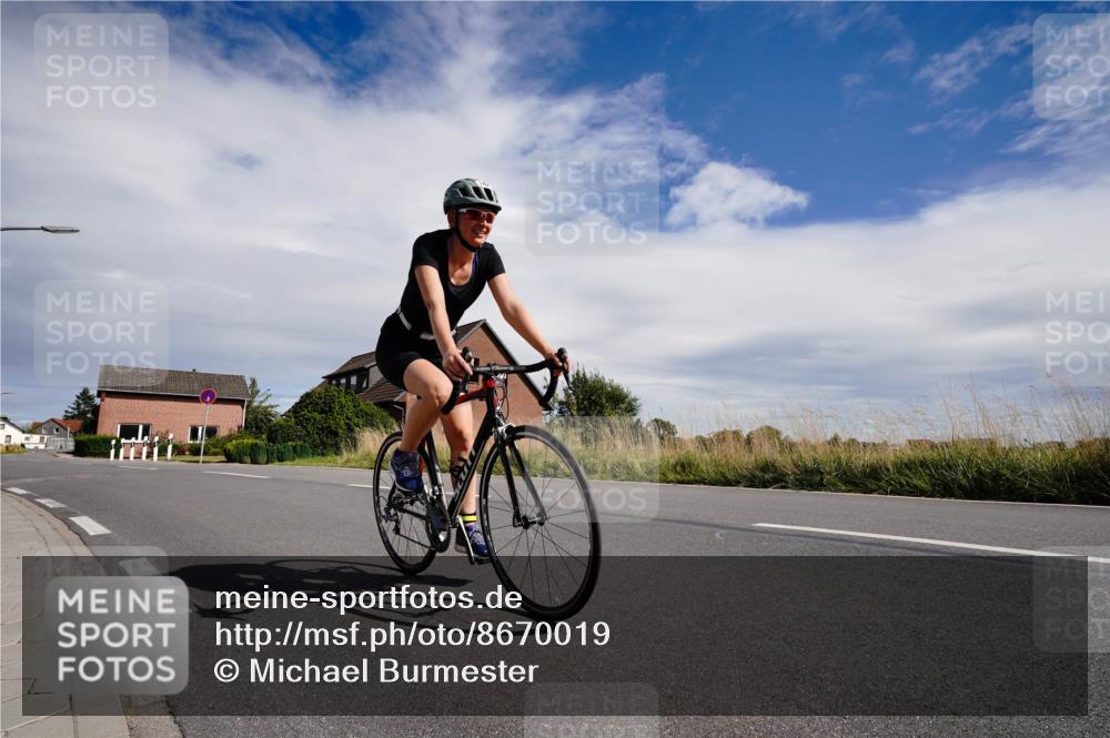 31.08.2025 - Elbe Triathlon Hamburg Michael Burmester http://msf.ph/oto/8670019 31.08.2025 14:57:56 Radfahren 142 meine-sportfotos.de