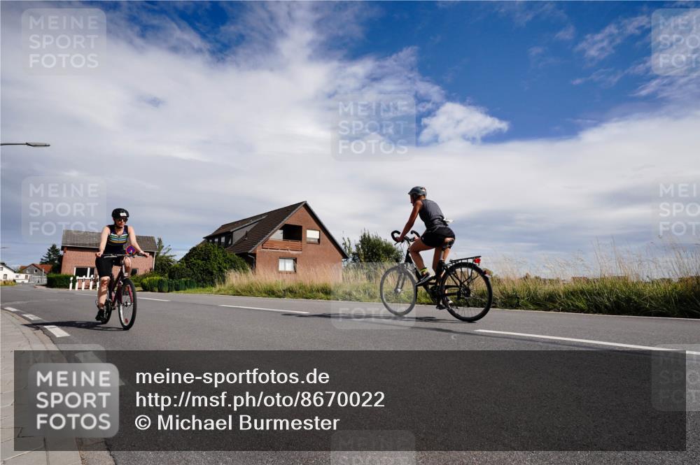 31.08.2025 - Elbe Triathlon Hamburg Michael Burmester http://msf.ph/oto/8670022 31.08.2025 14:58:00 Radfahren  meine-sportfotos.de
