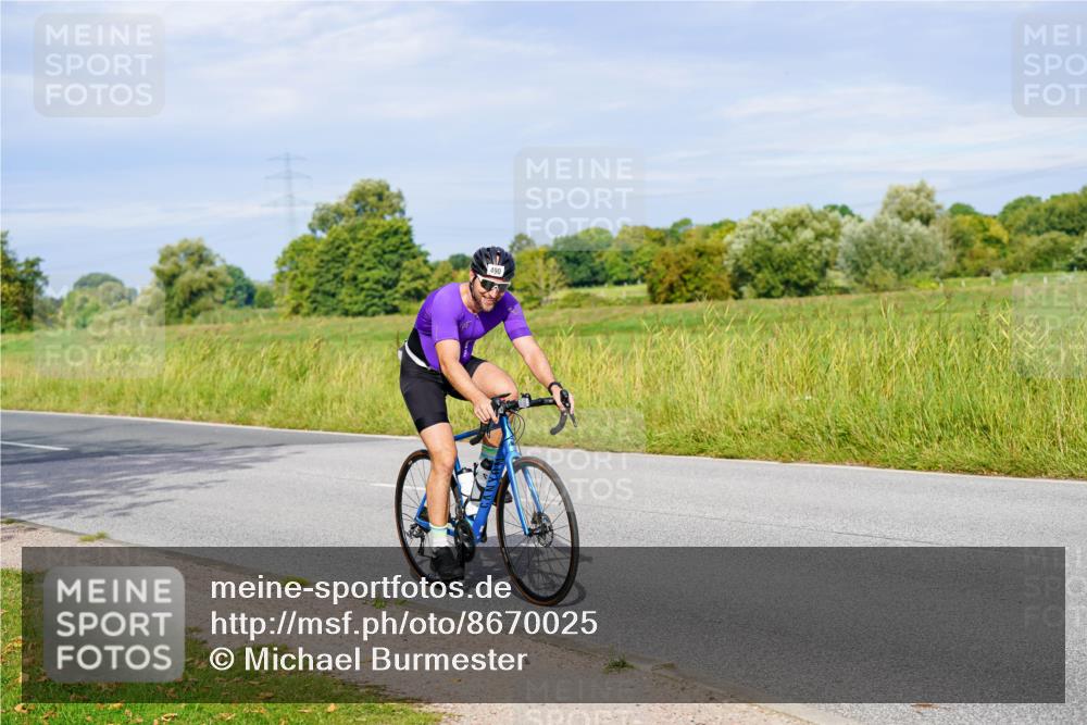 31.08.2025 - Elbe Triathlon Hamburg Michael Burmester http://msf.ph/oto/8670025 31.08.2025 09:57:22 Radfahren 490, 648, 665, 722, 851, 887 meine-sportfotos.de