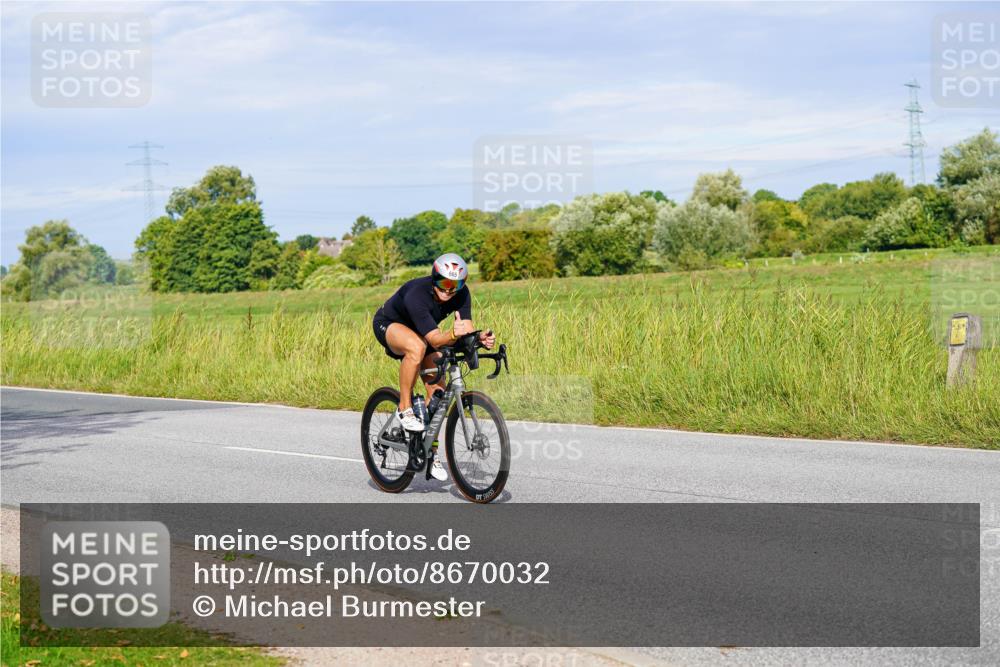 31.08.2025 - Elbe Triathlon Hamburg Michael Burmester http://msf.ph/oto/8670032 31.08.2025 09:57:24 Radfahren 490, 648, 665, 722, 813, 851, 887 meine-sportfotos.de