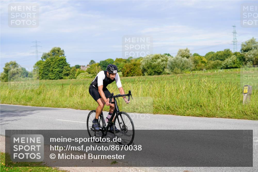31.08.2025 - Elbe Triathlon Hamburg Michael Burmester http://msf.ph/oto/8670038 31.08.2025 09:57:25 Radfahren 490, 648, 665, 722, 813 meine-sportfotos.de