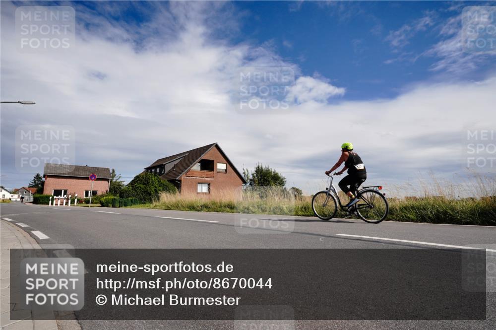 31.08.2025 - Elbe Triathlon Hamburg Michael Burmester http://msf.ph/oto/8670044 31.08.2025 14:59:09 Radfahren  meine-sportfotos.de