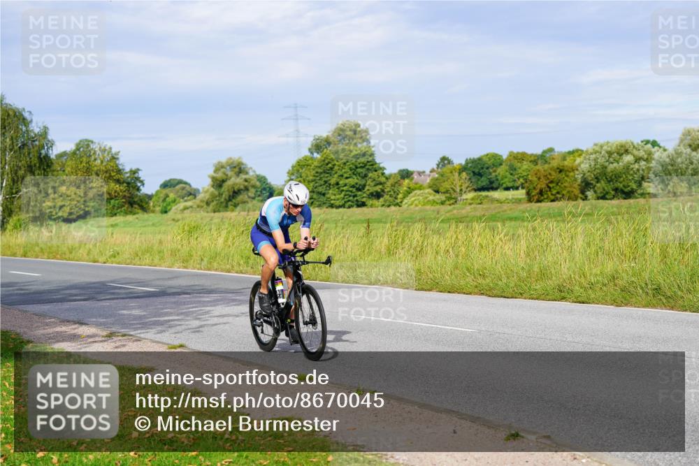 31.08.2025 - Elbe Triathlon Hamburg Michael Burmester http://msf.ph/oto/8670045 31.08.2025 09:57:27 Radfahren 648, 665, 722, 813 meine-sportfotos.de