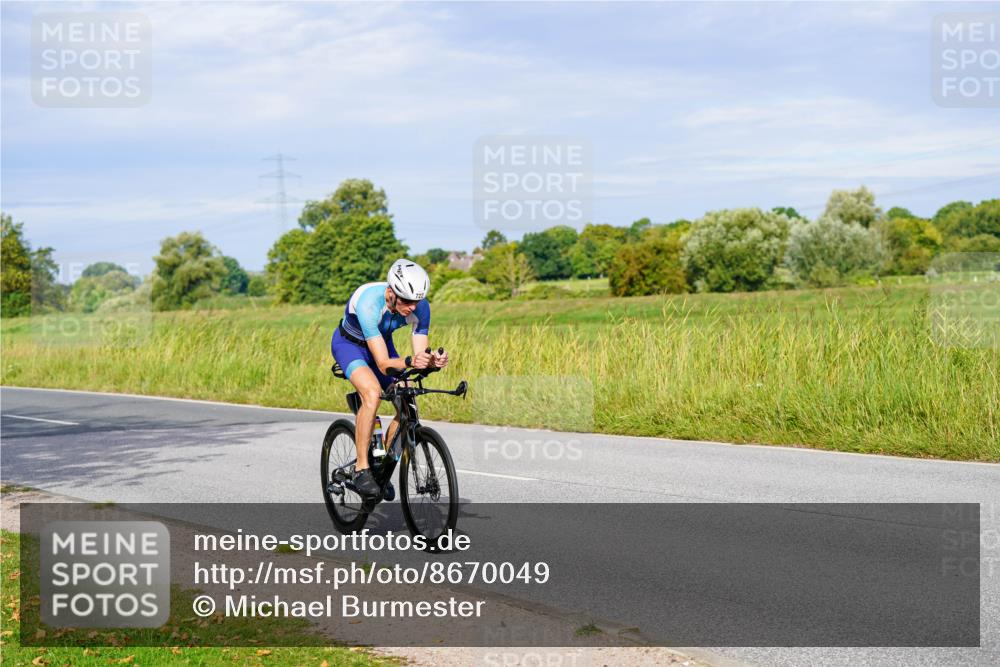 31.08.2025 - Elbe Triathlon Hamburg Michael Burmester http://msf.ph/oto/8670049 31.08.2025 09:57:27 Radfahren 648, 665, 722, 813 meine-sportfotos.de