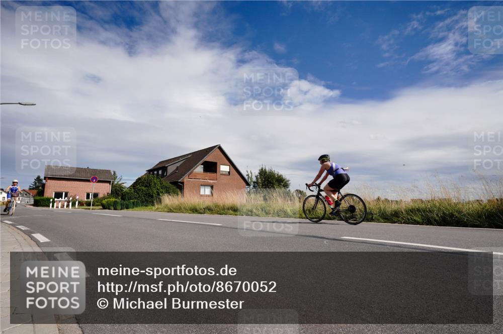 31.08.2025 - Elbe Triathlon Hamburg Michael Burmester http://msf.ph/oto/8670052 31.08.2025 14:59:56 Radfahren  meine-sportfotos.de