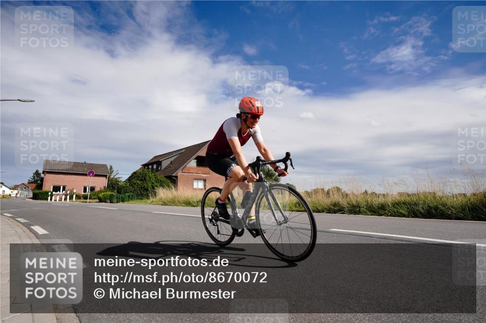 31.08.2025 - Elbe Triathlon Hamburg Michael Burmester http://msf.ph/oto/8670072 31.08.2025 15:01:19 Radfahren 158 meine-sportfotos.de