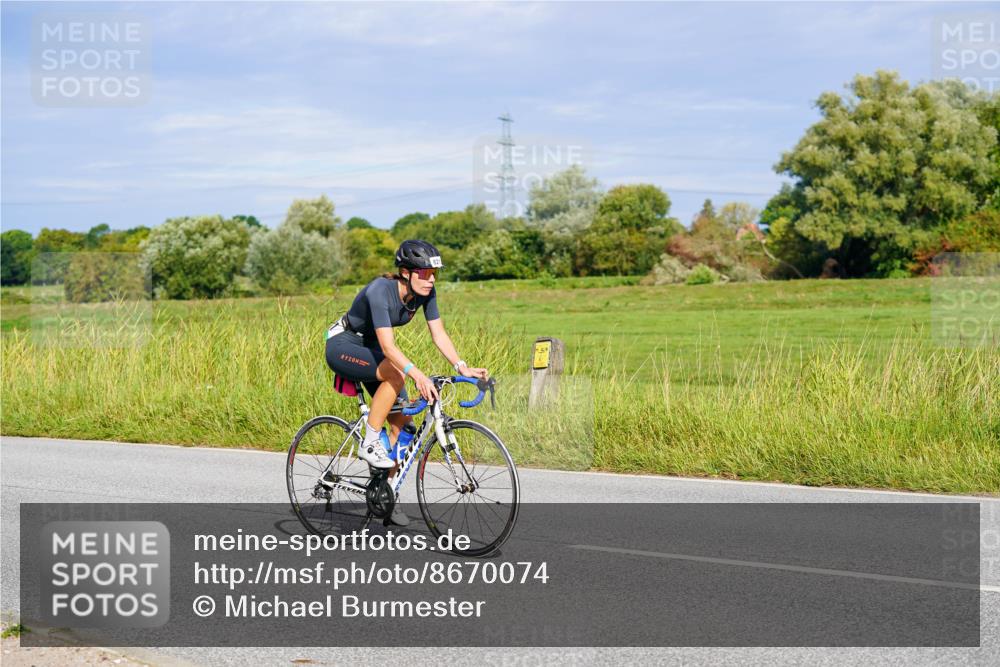 31.08.2025 - Elbe Triathlon Hamburg Michael Burmester http://msf.ph/oto/8670074 31.08.2025 09:57:47 Radfahren 302, 679, 821 meine-sportfotos.de