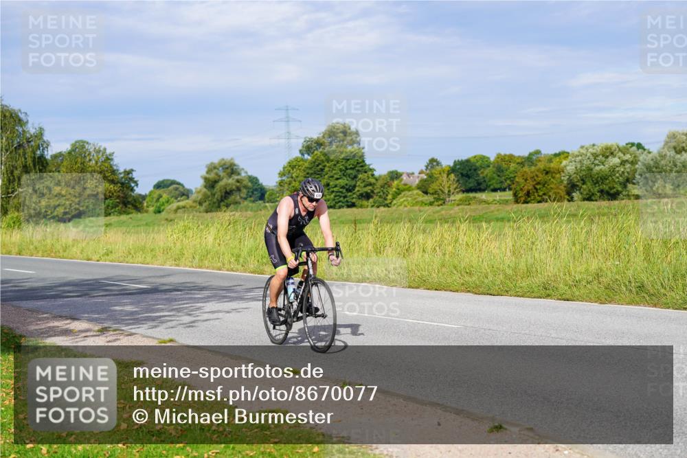 31.08.2025 - Elbe Triathlon Hamburg Michael Burmester http://msf.ph/oto/8670077 31.08.2025 09:57:52 Radfahren 414, 486, 679 meine-sportfotos.de