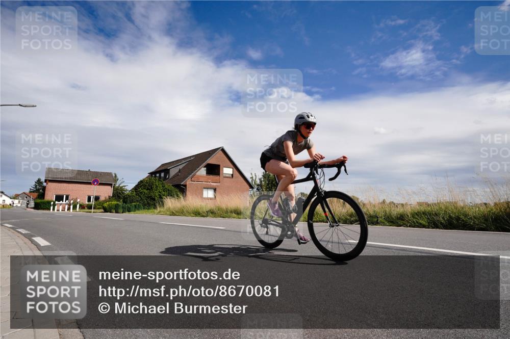 31.08.2025 - Elbe Triathlon Hamburg Michael Burmester http://msf.ph/oto/8670081 31.08.2025 15:01:51 Radfahren 151 meine-sportfotos.de