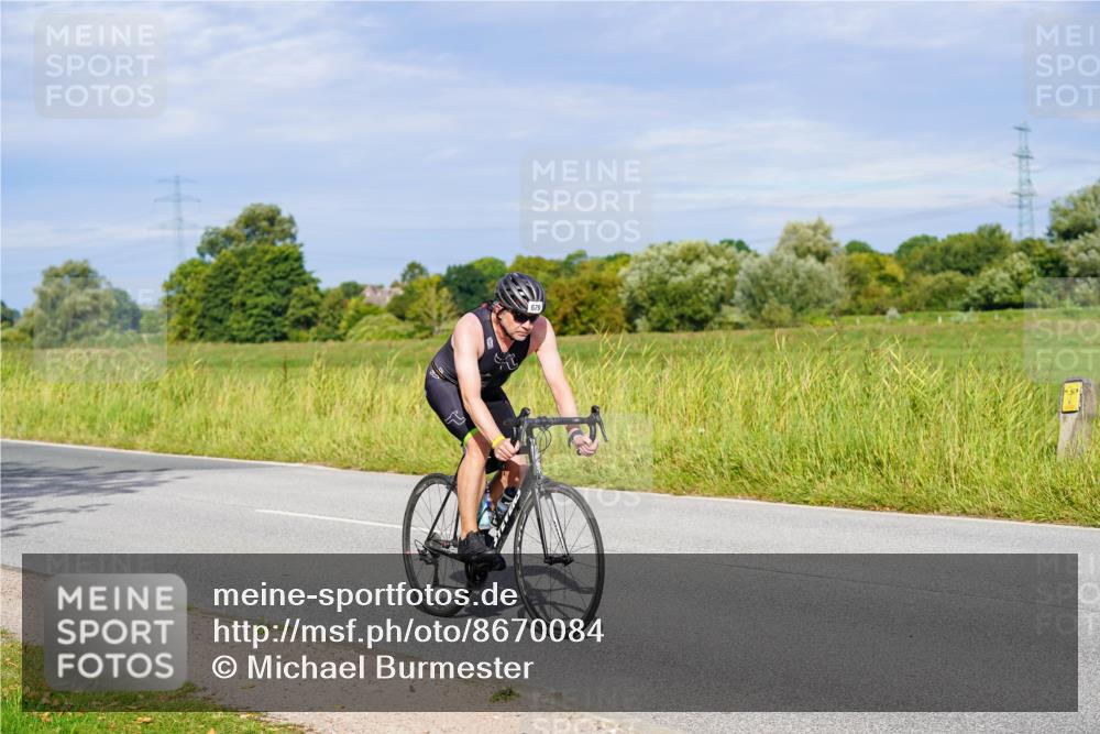 31.08.2025 - Elbe Triathlon Hamburg Michael Burmester http://msf.ph/oto/8670084 31.08.2025 09:57:52 Radfahren 414, 486, 679 meine-sportfotos.de