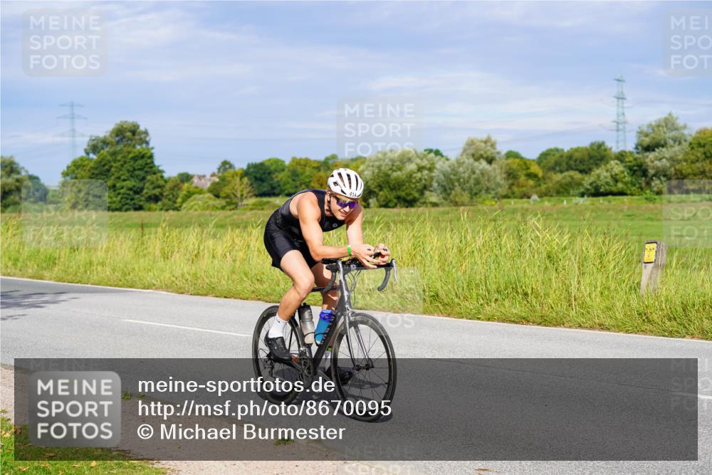 31.08.2025 - Elbe Triathlon Hamburg Michael Burmester http://msf.ph/oto/8670095 31.08.2025 09:57:56 Radfahren 414, 486, 646, 679, 916 meine-sportfotos.de