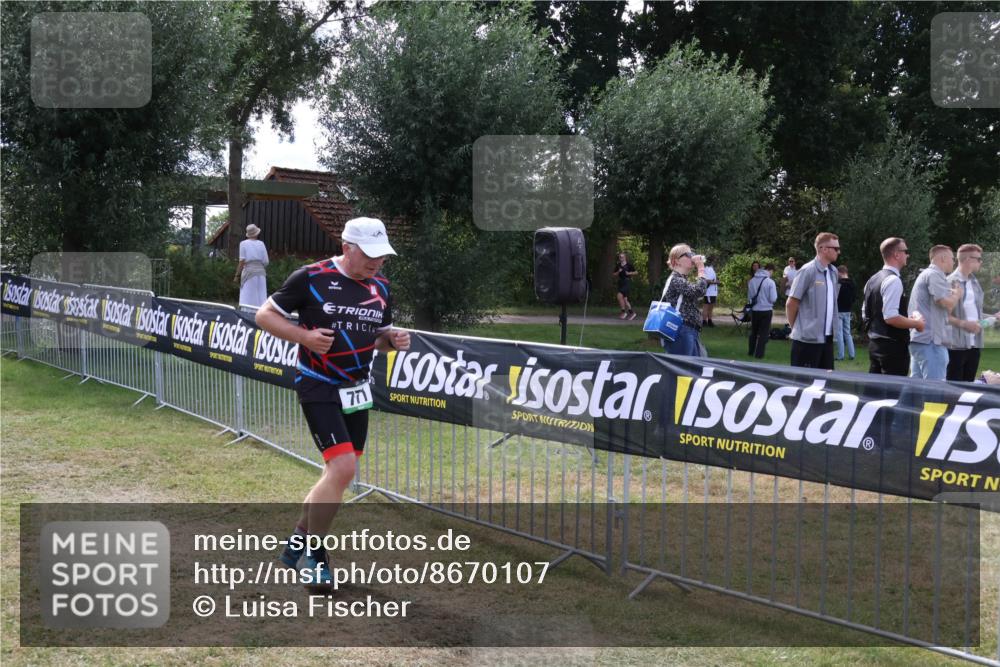 31.08.2025 - Elbe Triathlon Hamburg Luisa Fischer http://msf.ph/oto/8670107 31.08.2025 11:37:33 Laufen 771 meine-sportfotos.de
