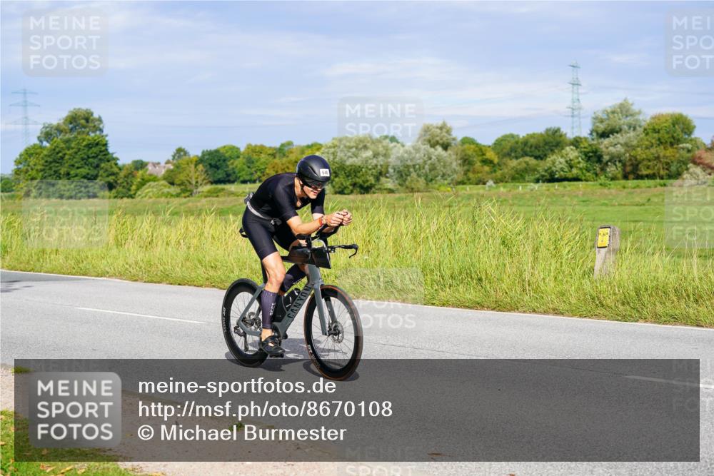 31.08.2025 - Elbe Triathlon Hamburg Michael Burmester http://msf.ph/oto/8670108 31.08.2025 09:58:00 Radfahren 486, 646, 916 meine-sportfotos.de