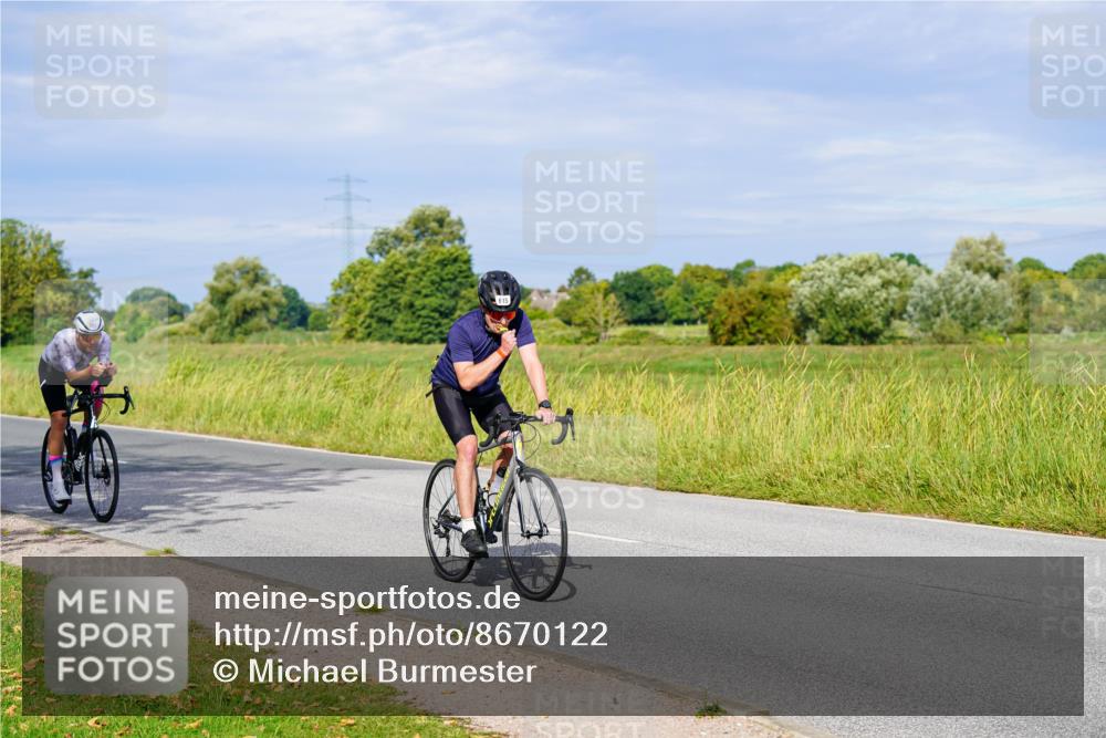 31.08.2025 - Elbe Triathlon Hamburg Michael Burmester http://msf.ph/oto/8670122 31.08.2025 09:58:32 Radfahren 567, 579, 615, 643 meine-sportfotos.de