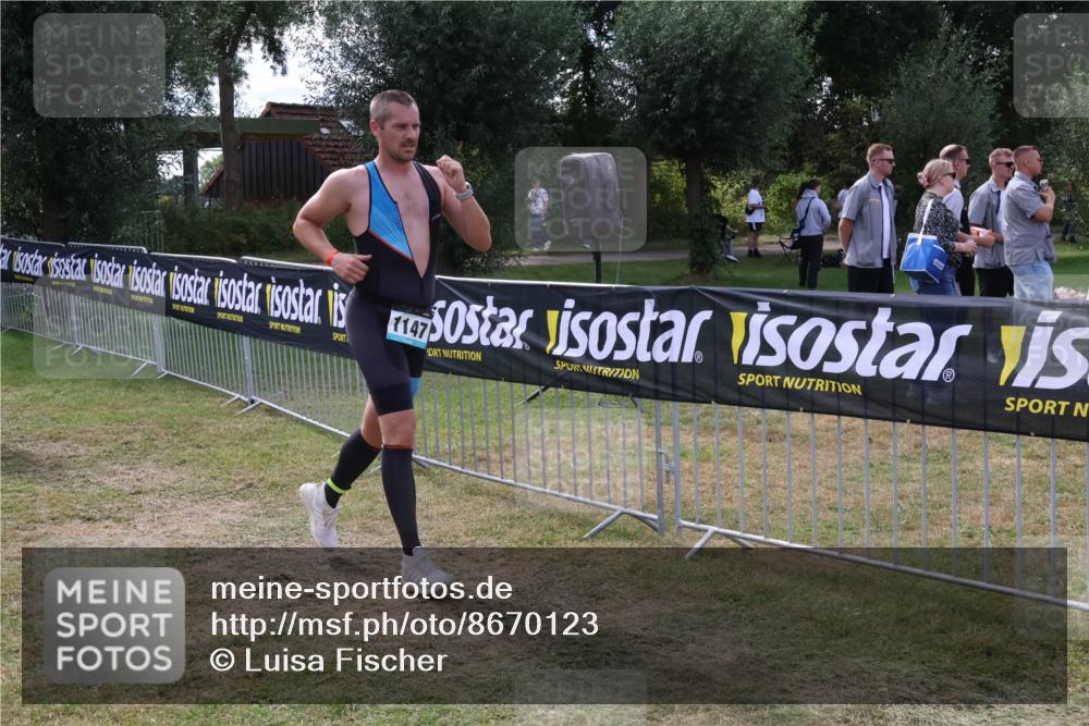 31.08.2025 - Elbe Triathlon Hamburg Luisa Fischer http://msf.ph/oto/8670123 31.08.2025 11:37:43 Laufen 1147 meine-sportfotos.de