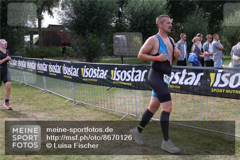31.08.2025 - Elbe Triathlon Hamburg Luisa Fischer http://msf.ph/oto/8670126 31.08.2025 11:37:44 Laufen  meine-sportfotos.de