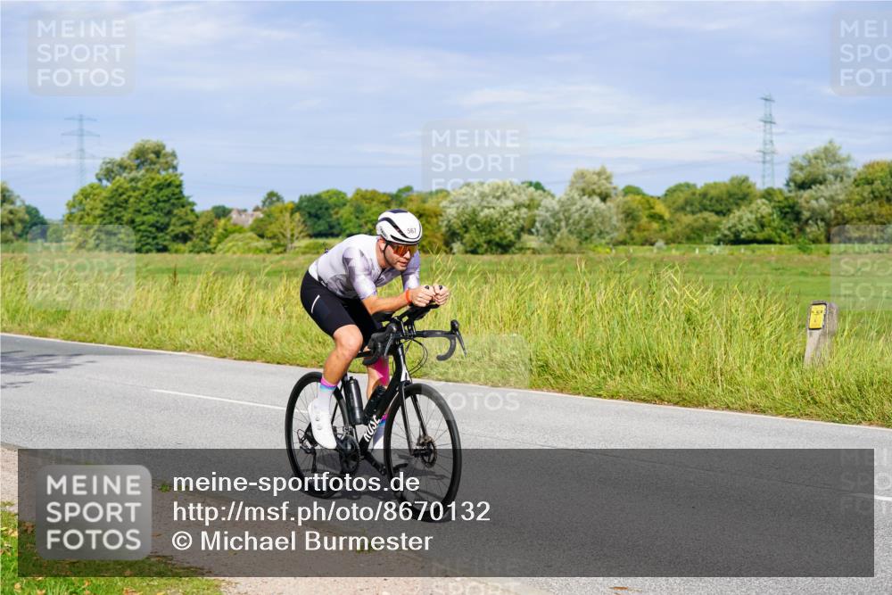 31.08.2025 - Elbe Triathlon Hamburg Michael Burmester http://msf.ph/oto/8670132 31.08.2025 09:58:33 Radfahren 567, 579, 615, 643 meine-sportfotos.de
