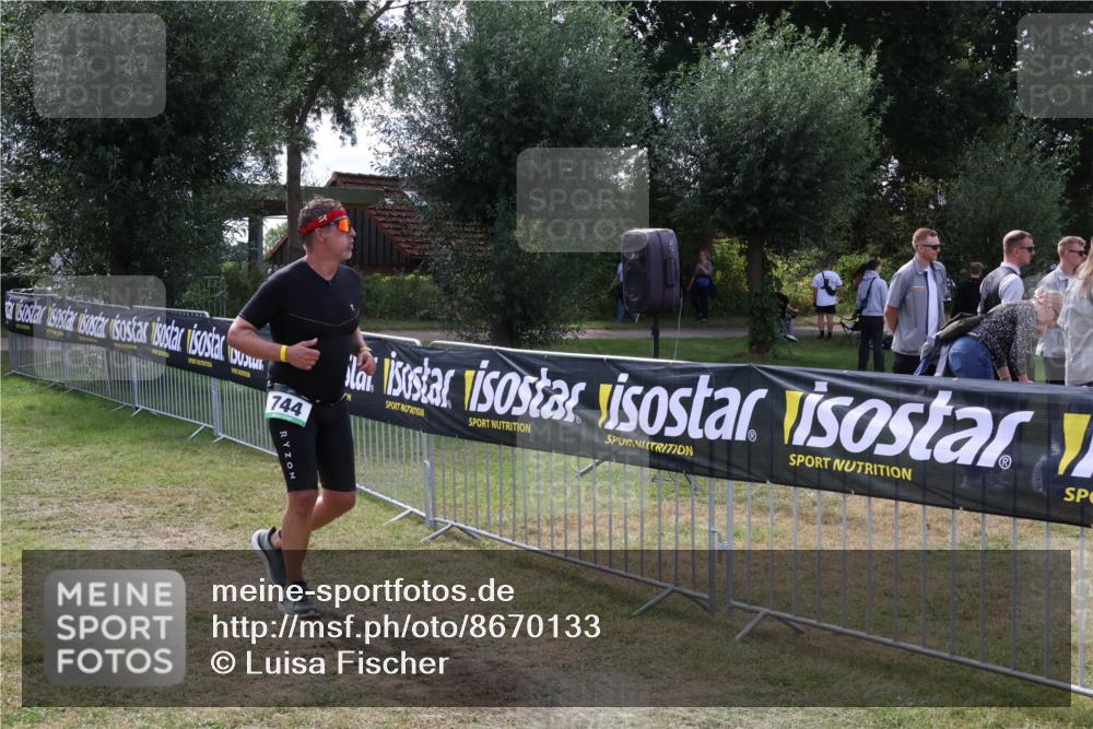 31.08.2025 - Elbe Triathlon Hamburg Luisa Fischer http://msf.ph/oto/8670133 31.08.2025 11:37:53 Laufen 744 meine-sportfotos.de