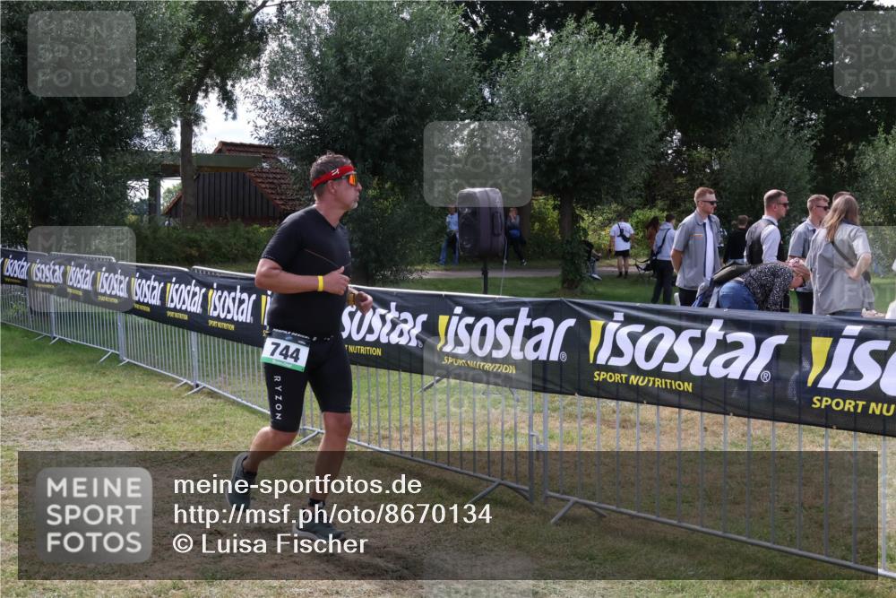 31.08.2025 - Elbe Triathlon Hamburg Luisa Fischer http://msf.ph/oto/8670134 31.08.2025 11:37:53 Laufen 744 meine-sportfotos.de