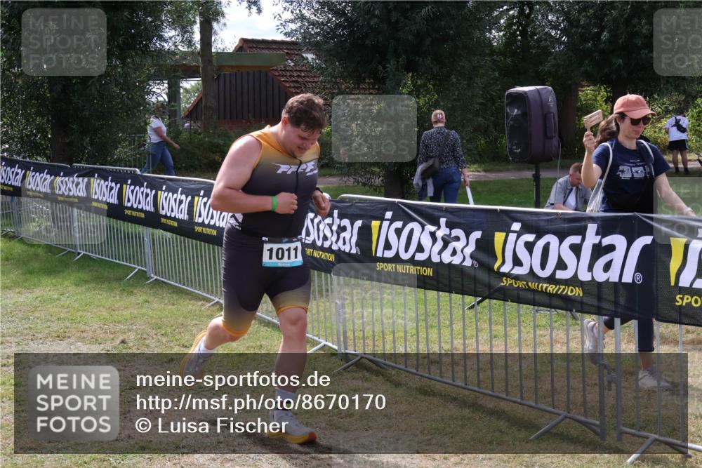 31.08.2025 - Elbe Triathlon Hamburg Luisa Fischer http://msf.ph/oto/8670170 31.08.2025 11:38:32 Laufen 1011 meine-sportfotos.de