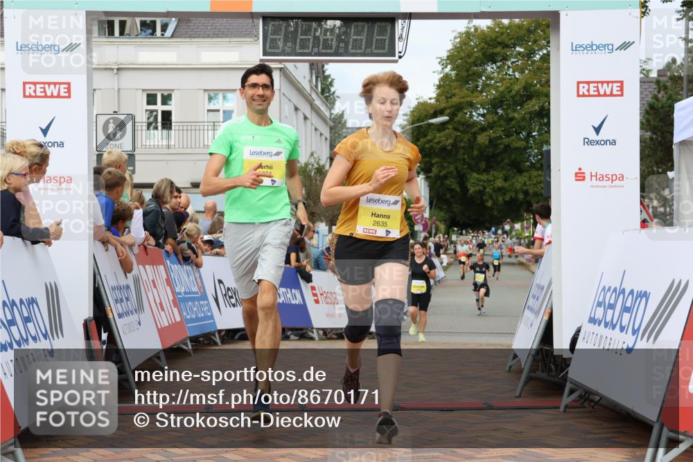 31.08.2025 - 21. Blankeneser Heldenlauf Strokosch-Dieckow http://msf.ph/oto/8670171 31.08.2025 10:33:43 Ziel 2652, 2409, 2635, 2634, 2530, 2542 meine-sportfotos.de