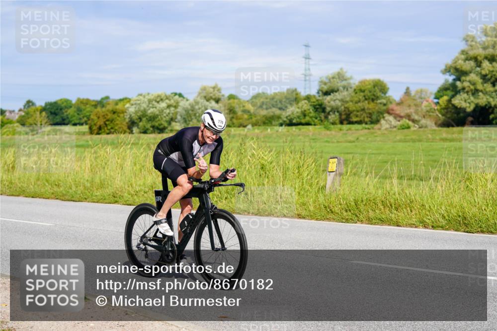 31.08.2025 - Elbe Triathlon Hamburg Michael Burmester http://msf.ph/oto/8670182 31.08.2025 09:58:43 Radfahren 388, 406, 720, 770, 888 meine-sportfotos.de