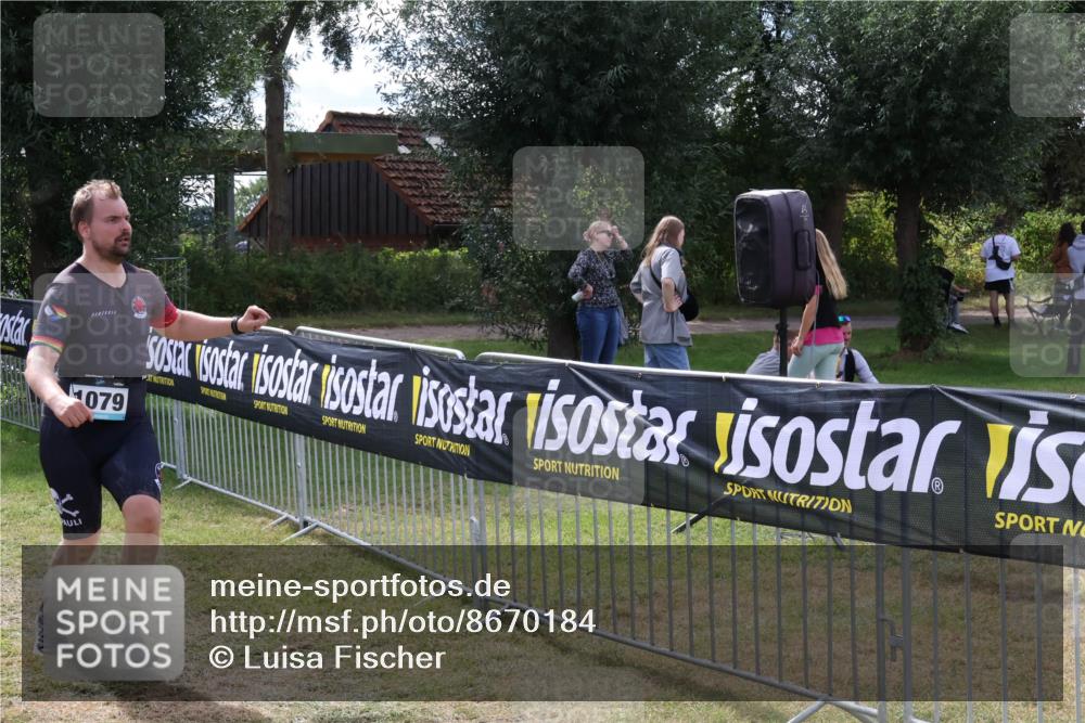 31.08.2025 - Elbe Triathlon Hamburg Luisa Fischer http://msf.ph/oto/8670184 31.08.2025 11:39:02 Laufen 079 meine-sportfotos.de