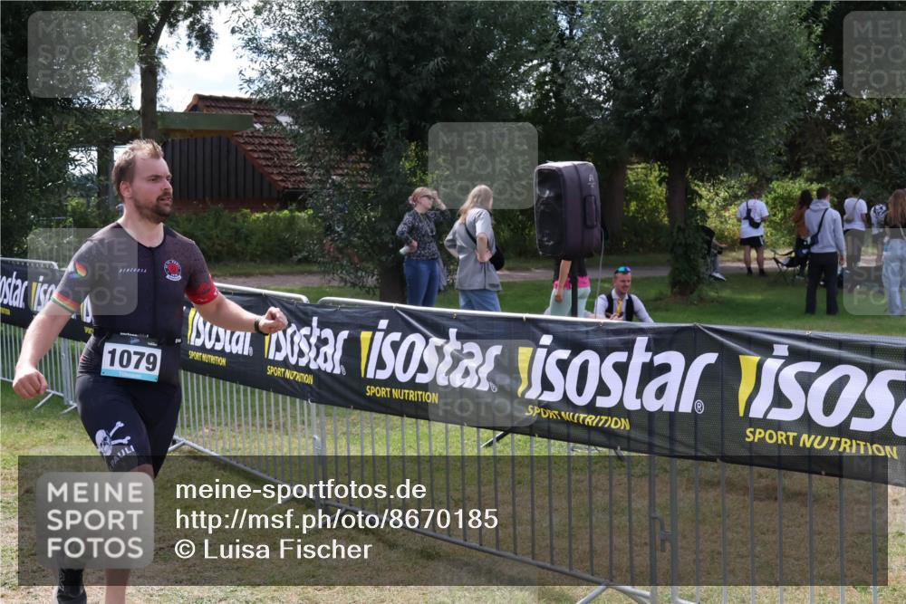 31.08.2025 - Elbe Triathlon Hamburg Luisa Fischer http://msf.ph/oto/8670185 31.08.2025 11:39:02 Laufen 1079 meine-sportfotos.de