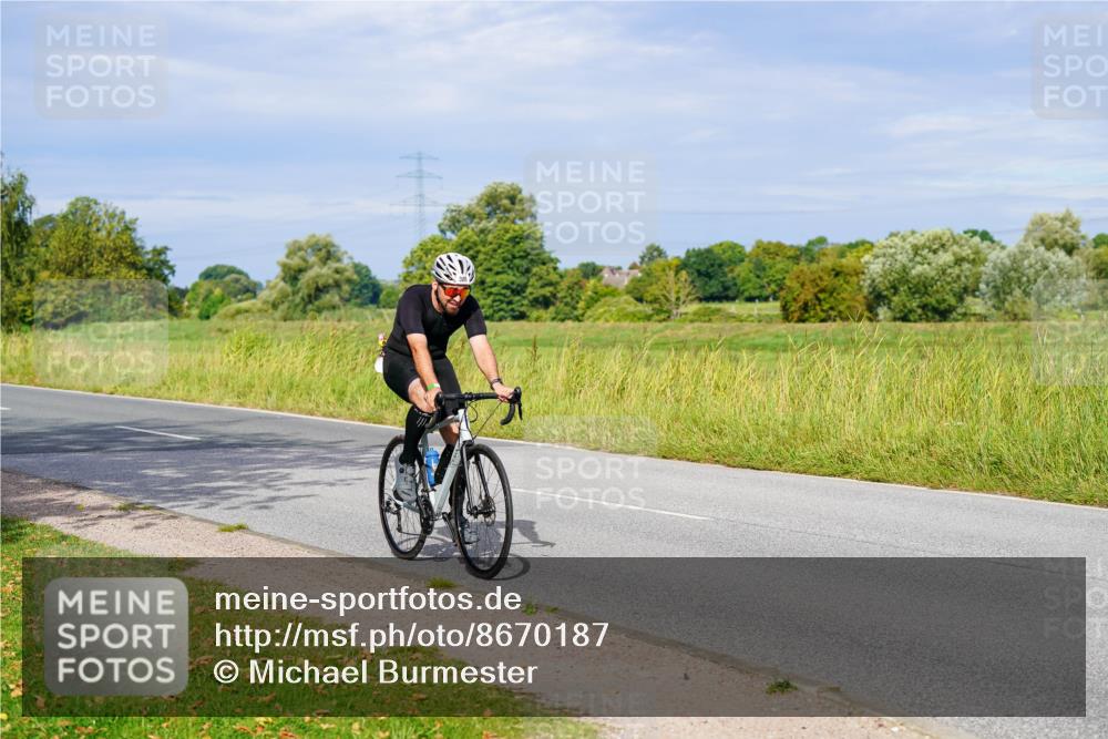 31.08.2025 - Elbe Triathlon Hamburg Michael Burmester http://msf.ph/oto/8670187 31.08.2025 09:58:45 Radfahren 388, 406, 720, 770, 841, 888 meine-sportfotos.de