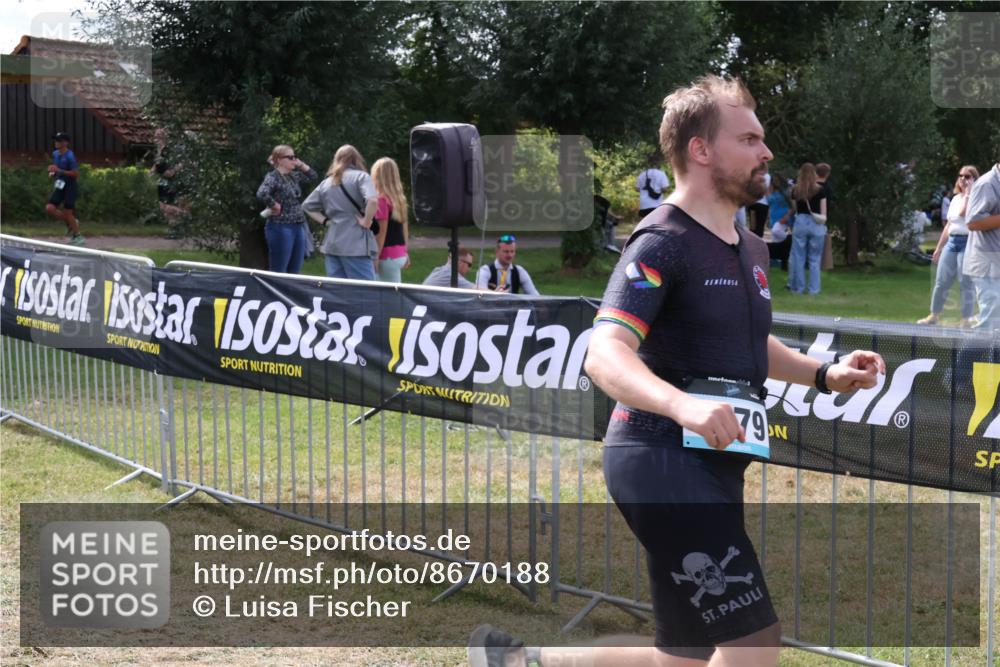 31.08.2025 - Elbe Triathlon Hamburg Luisa Fischer http://msf.ph/oto/8670188 31.08.2025 11:39:03 Laufen 79 meine-sportfotos.de