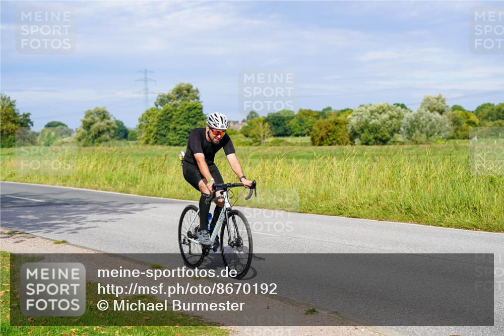 31.08.2025 - Elbe Triathlon Hamburg Michael Burmester http://msf.ph/oto/8670192 31.08.2025 09:58:45 Radfahren 388, 406, 720, 770, 841, 888 meine-sportfotos.de