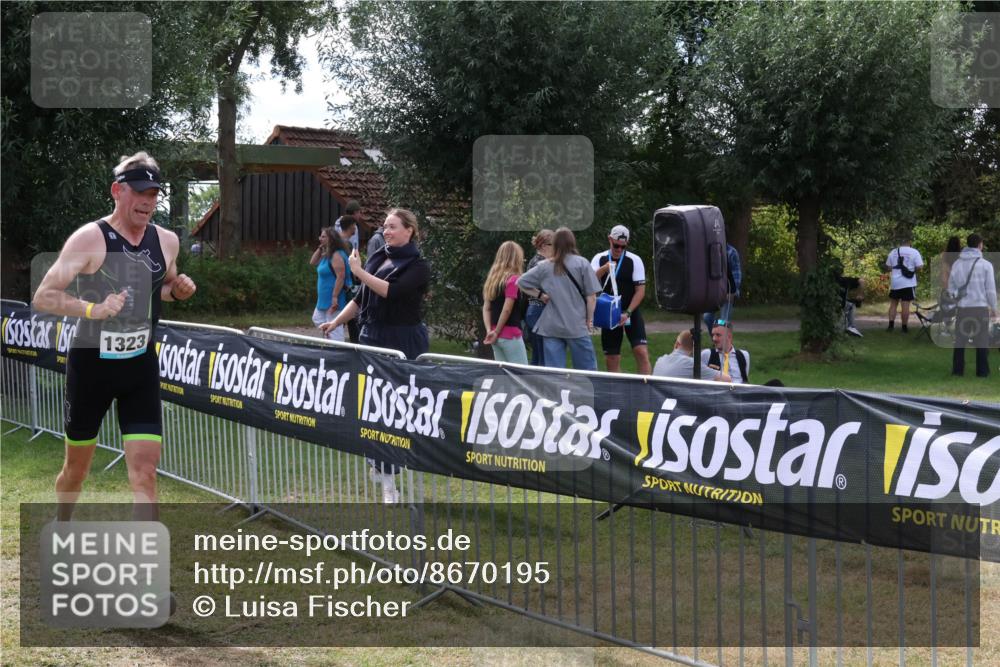 31.08.2025 - Elbe Triathlon Hamburg Luisa Fischer http://msf.ph/oto/8670195 31.08.2025 11:39:19 Laufen 1323 meine-sportfotos.de