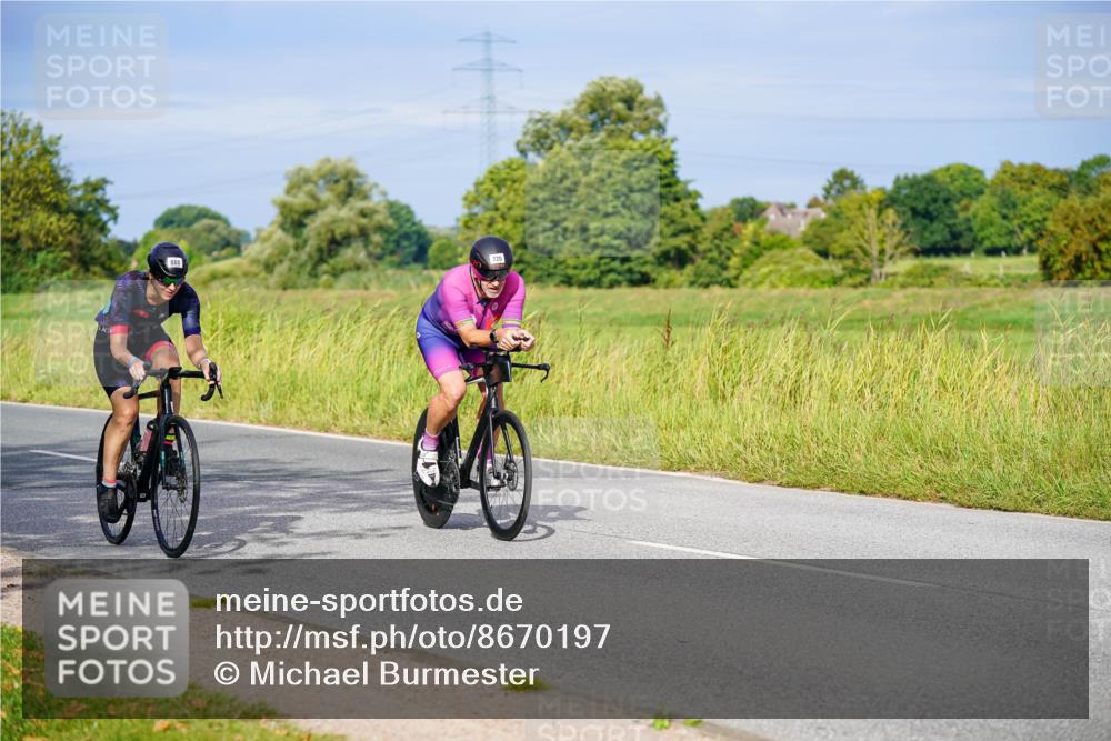 31.08.2025 - Elbe Triathlon Hamburg Michael Burmester http://msf.ph/oto/8670197 31.08.2025 09:58:47 Radfahren 388, 720, 737, 841, 888 meine-sportfotos.de