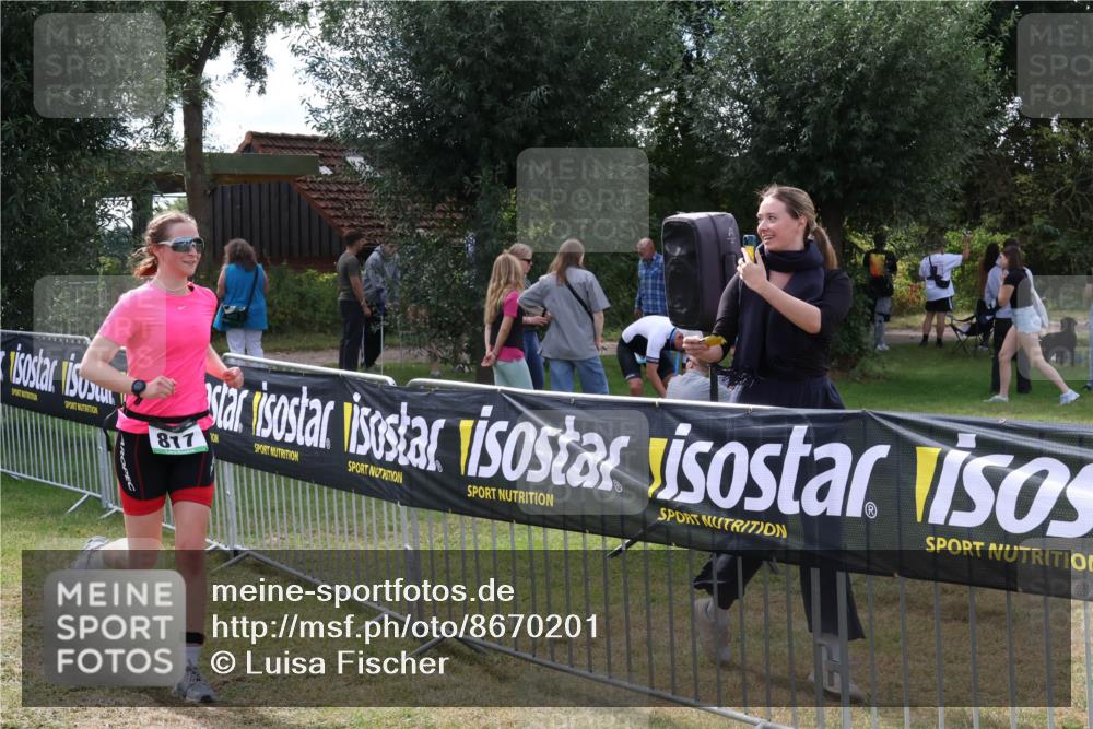 31.08.2025 - Elbe Triathlon Hamburg Luisa Fischer http://msf.ph/oto/8670201 31.08.2025 11:39:21 Laufen 817 meine-sportfotos.de