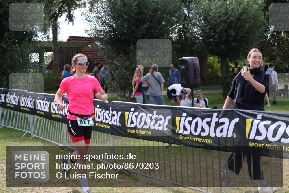 31.08.2025 - Elbe Triathlon Hamburg Luisa Fischer http://msf.ph/oto/8670203 31.08.2025 11:39:21 Laufen 817 meine-sportfotos.de