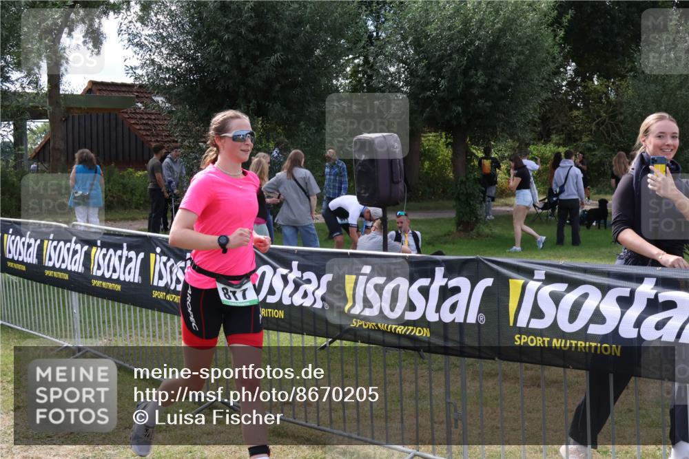 31.08.2025 - Elbe Triathlon Hamburg Luisa Fischer http://msf.ph/oto/8670205 31.08.2025 11:39:21 Laufen 877 meine-sportfotos.de
