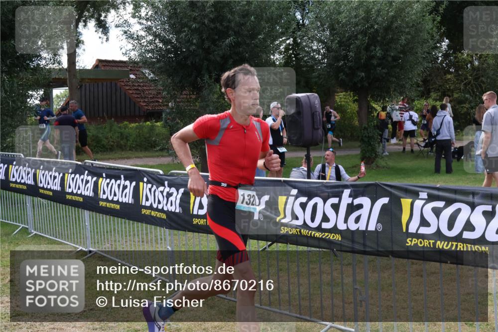 31.08.2025 - Elbe Triathlon Hamburg Luisa Fischer http://msf.ph/oto/8670216 31.08.2025 11:39:44 Laufen 874, 132 meine-sportfotos.de