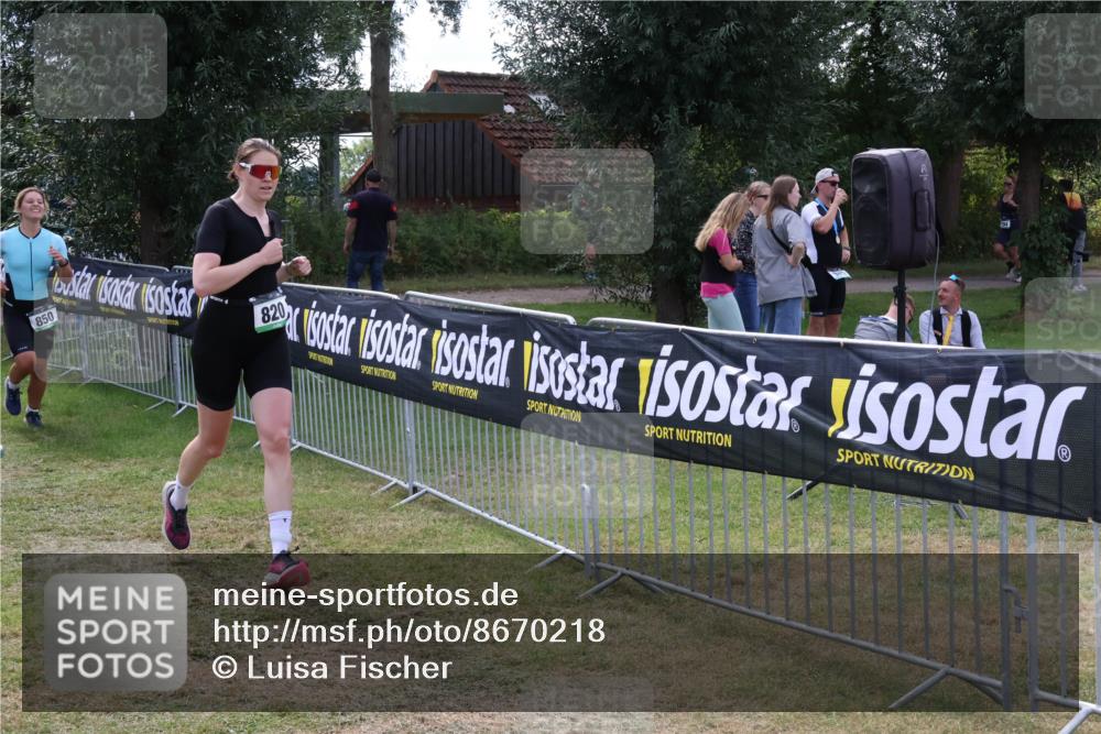 31.08.2025 - Elbe Triathlon Hamburg Luisa Fischer http://msf.ph/oto/8670218 31.08.2025 11:39:45 Laufen 850, 820 meine-sportfotos.de