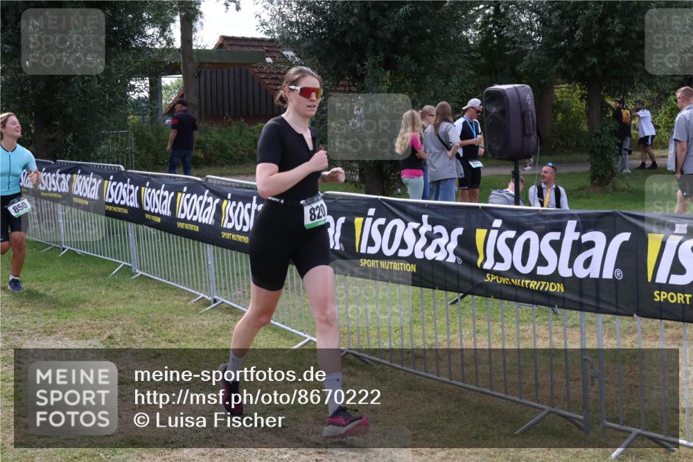 31.08.2025 - Elbe Triathlon Hamburg Luisa Fischer http://msf.ph/oto/8670222 31.08.2025 11:39:46 Laufen 850, 820 meine-sportfotos.de