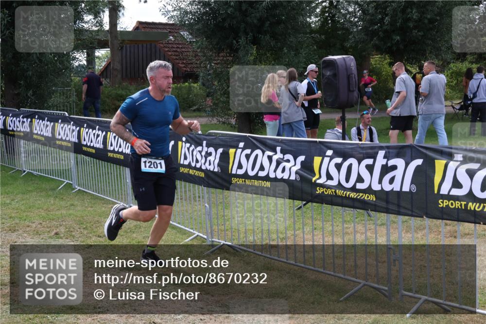 31.08.2025 - Elbe Triathlon Hamburg Luisa Fischer http://msf.ph/oto/8670232 31.08.2025 11:39:50 Laufen 1201 meine-sportfotos.de