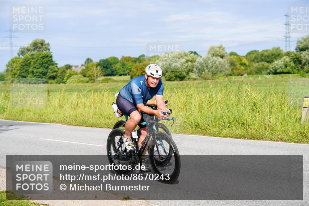 31.08.2025 - Elbe Triathlon Hamburg Michael Burmester http://msf.ph/oto/8670243 31.08.2025 09:58:55 Radfahren 669, 708, 719, 737, 811 meine-sportfotos.de
