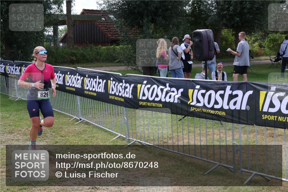 31.08.2025 - Elbe Triathlon Hamburg Luisa Fischer http://msf.ph/oto/8670248 31.08.2025 11:39:58 Laufen 826 meine-sportfotos.de