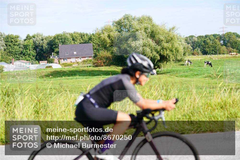 31.08.2025 - Elbe Triathlon Hamburg Michael Burmester http://msf.ph/oto/8670250 31.08.2025 09:59:02 Radfahren 664, 700, 811 meine-sportfotos.de