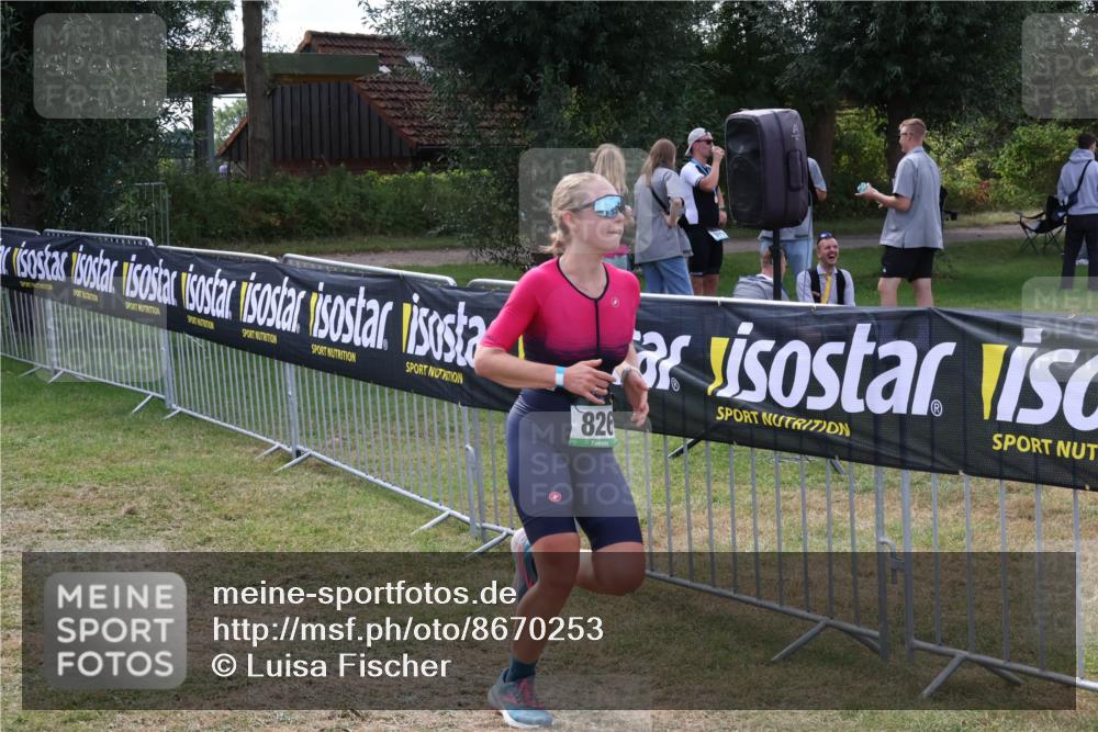 31.08.2025 - Elbe Triathlon Hamburg Luisa Fischer http://msf.ph/oto/8670253 31.08.2025 11:39:59 Laufen 826 meine-sportfotos.de