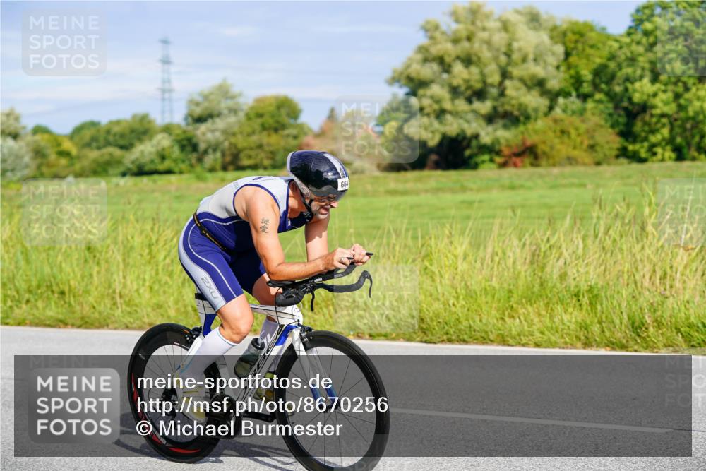31.08.2025 - Elbe Triathlon Hamburg Michael Burmester http://msf.ph/oto/8670256 31.08.2025 09:59:05 Radfahren 633, 664, 700, 811 meine-sportfotos.de